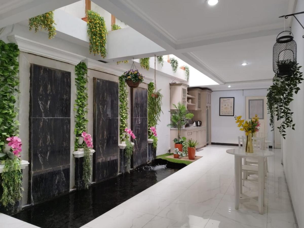 Nest Residence Yakarta Exterior foto